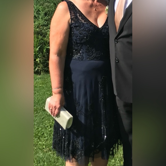 Adrianna Papell navy beaded v-neck dress.  Size 16 - Picture 1 of 11